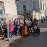 Video-Foto. Peste 40.000 de pelerini au trecut pe la Catedrala Mitropolitană Iași. Coada a ajuns până la Podul Roș