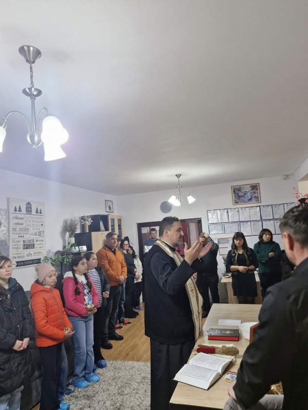 FOTO. „Casa Ozana" și-a deschis porțile către comunitate FOTO. „Casa Ozana" și-a deschis porțile către comunitate