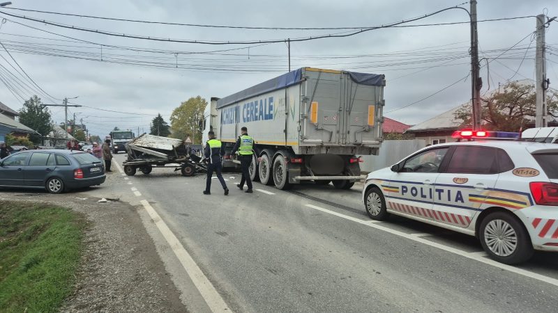 VIDEO. FOTO. Accident la Vânători Neamț, în apropierea Primăriei