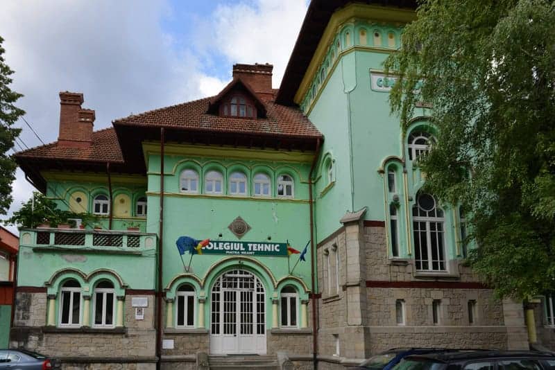WhatsApp Image 2026-10-22 at 09.46.02 Piatra-Neamț. ASE și-a mutat activitatea la Colegiul Tehnic Forestier