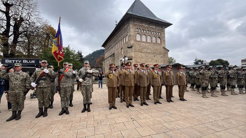 Video-foto. Sărbătoare de Ziua Armatei la Piatra Neamț Video-foto. Sărbătoare de Ziua Armatei la Piatra Neamț