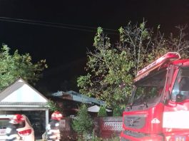 Vaslui. O clădire cu panouri fotovoltaice din localitatea Pogonești a ars de la un scurtcircuit