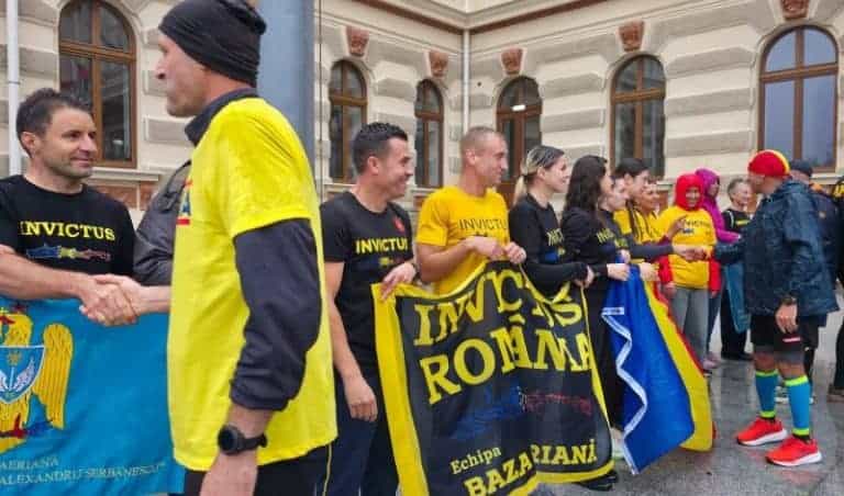 Ștafeta Veteranilor Invictus a ajuns la Bacău. Militarii au preluat traseul roșu de la echipa din Vaslui Ștafeta Veteranilor Invictus a ajuns la Bacău. Militarii au preluat traseul roșu de la echipa din Vaslui